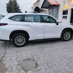 Toyota Highlander 2024