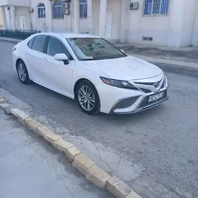 Toyota Camry 2022