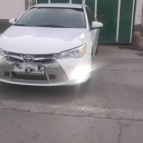 Toyota Camry 2017