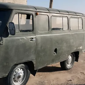 UAZ Profi 1986