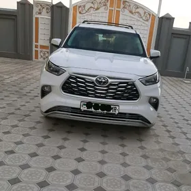 Toyota Highlander 2020