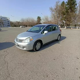 Nissan Versa 2010