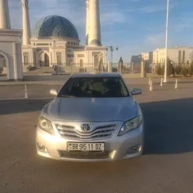 Toyota Camry 2011