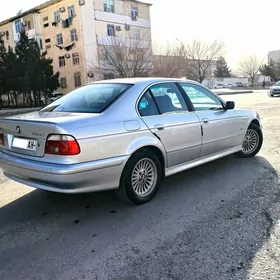 BMW E39 2000