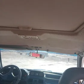 Mitsubishi Pajero 1993