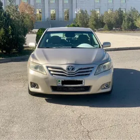 Toyota Camry 2010
