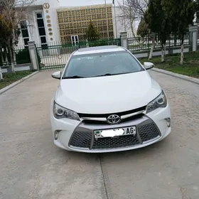 Toyota Camry 2017
