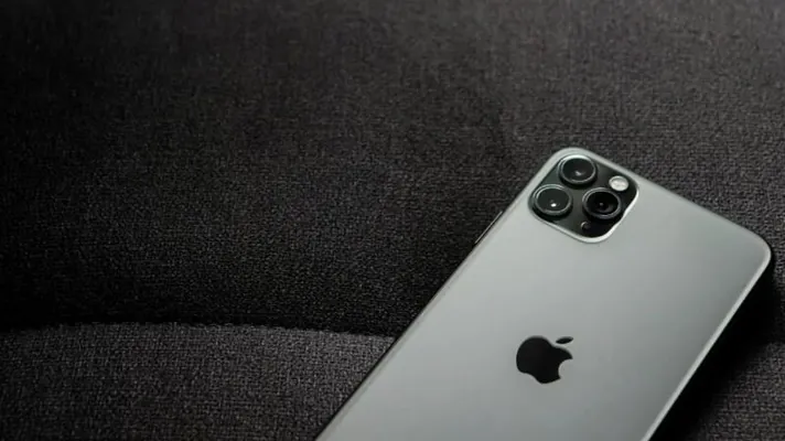 iPhone стал сам звонить по ночам: Apple советует обновить iOS