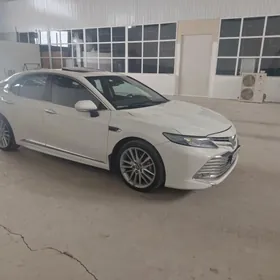 Toyota Camry 2018