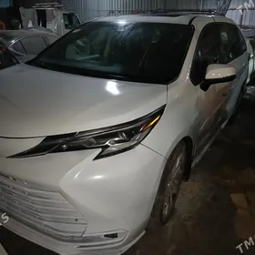 Toyota Sienna 2021