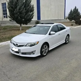 Toyota Camry 2012