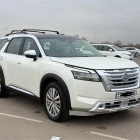 Nissan Pathfinder 2022