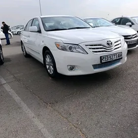 Toyota Camry 2011