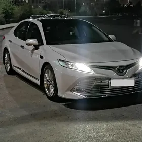 Toyota Camry 2018