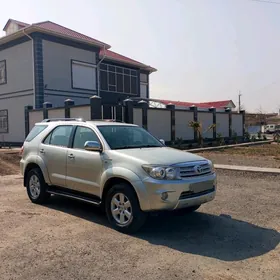 Toyota Fortuner 2008