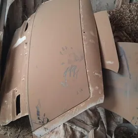 Mitsubishi shariot bagaž