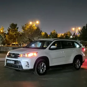 Toyota Highlander 2018