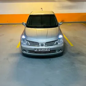 Nissan Tiida 2008
