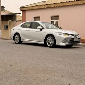 Toyota Camry 2020