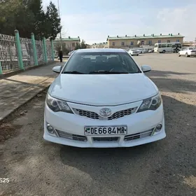 Toyota Camry 2012