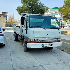 Mitsubishi Canter 2004