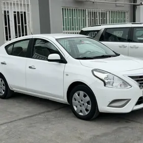 Nissan Sunny 2022