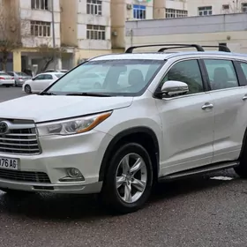 Toyota Highlander 2016