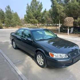 Toyota Camry 2001