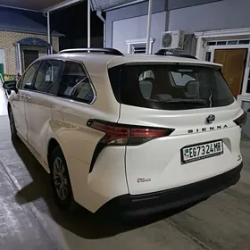 Toyota Sienna 2022