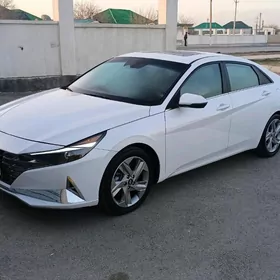 Hyundai Elantra 2021