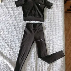 костюм для фитнеса