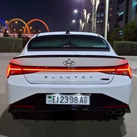 Hyundai Elantra 2023