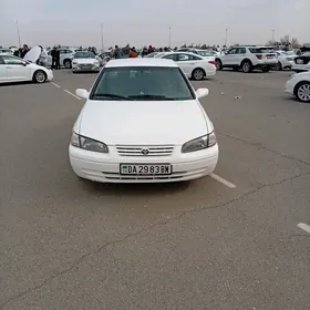 Toyota Camry 1999