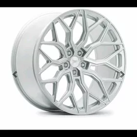R19 Vossen model Mercedes. Aud