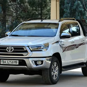 Toyota Hilux 2022