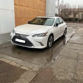 Lexus ES 350 2020