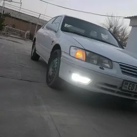 Toyota Camry 1998