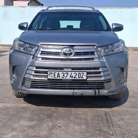 Toyota Highlander 2017