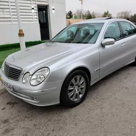 Mercedes-Benz E320 2004