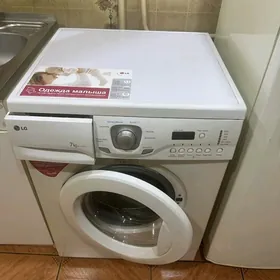 Продаётся стиральная машина