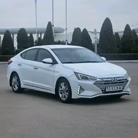 Hyundai Elantra 2020