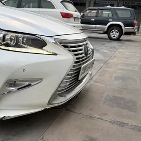 Lexus ES 350 2016