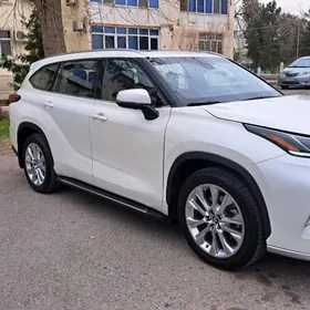 Toyota Highlander 2020