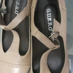 Туфли женские.