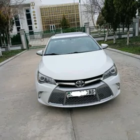 Toyota Camry 2017