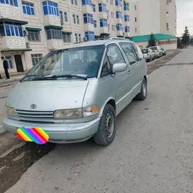 Toyota Previa 1992