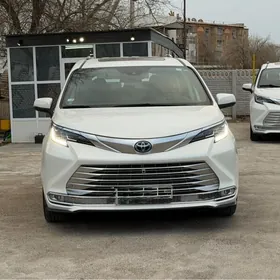 Toyota Sienna 2022