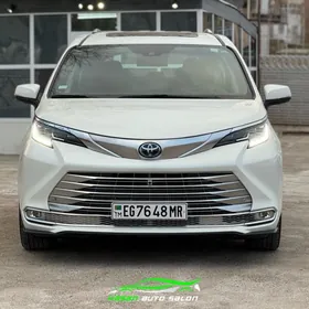 Toyota Sienna 2022