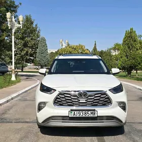 Toyota Highlander 2022