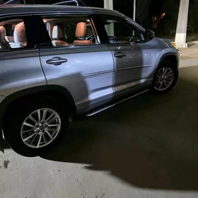 Toyota Highlander 2018